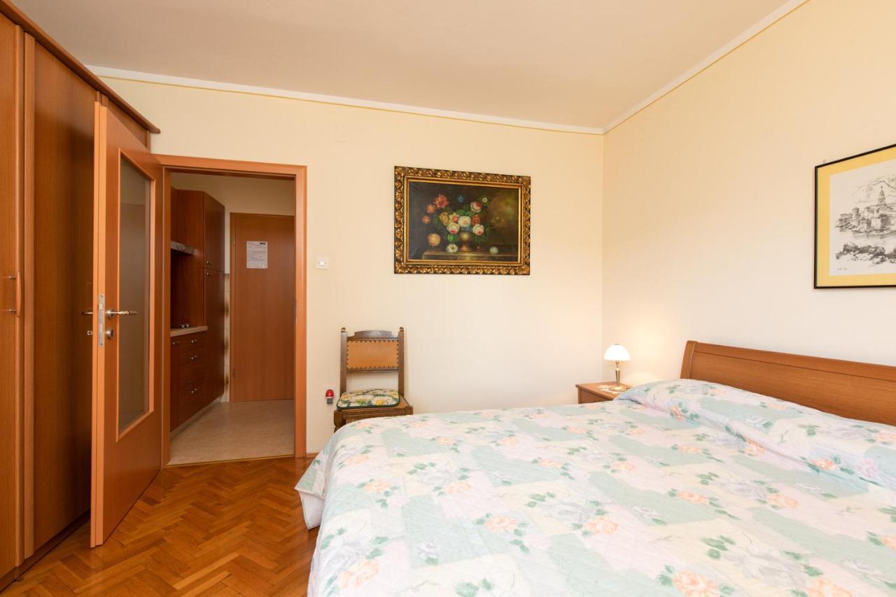 Apartments Spanjic Krk Town Bagian luar foto